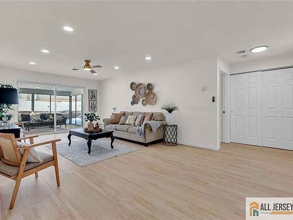 5th image of 165 Belmar Rd