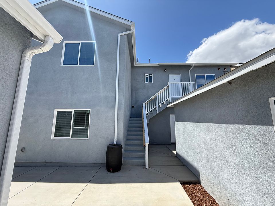 1st image of 1401 Loma Ave #1405