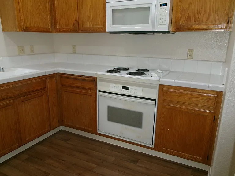 218 Idlewild Dr — Photo 5