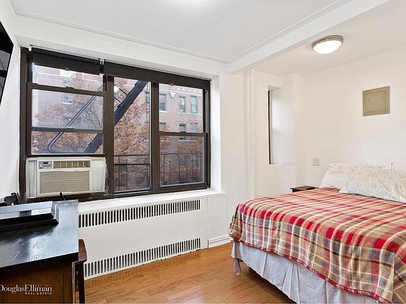 4th image of 350 E 77th St APT 3M