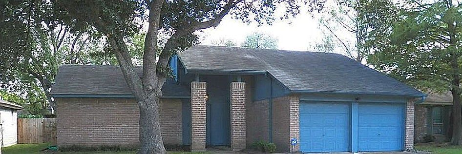 1st image of 907 Whispering Pine Dr