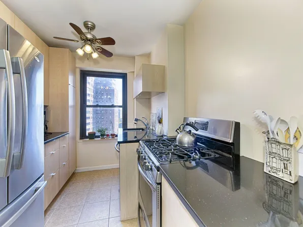 415 Grand Street image 1 of 10