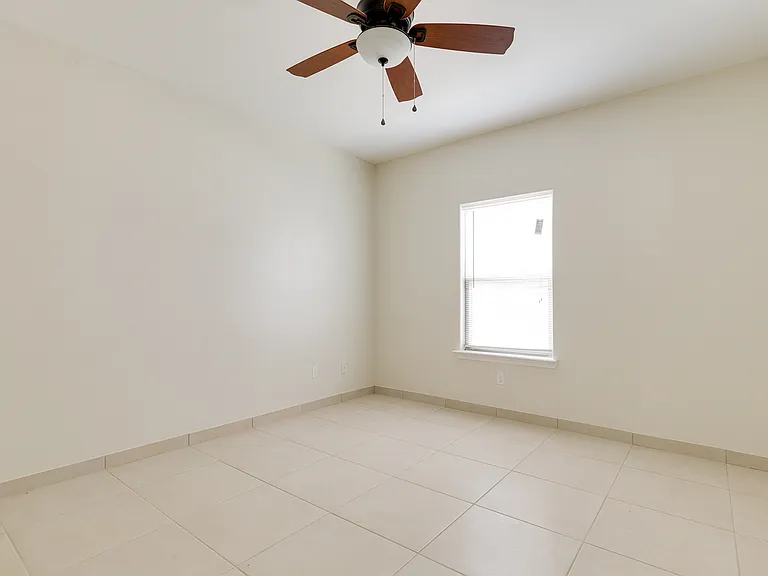 Enclave Apartments — Photo 16