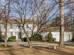 9 Conestoga Dr, Madison, CT 06443