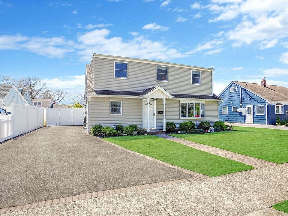 1st image of 140 Kinsella Avenue