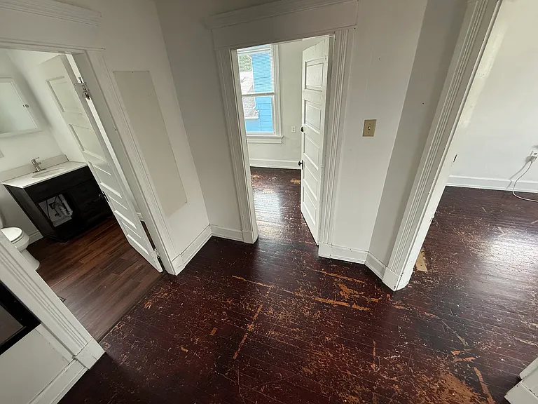 328 W Church St — Photo 6