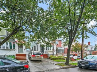 16021 79th Ave, Fresh Meadows, NY 11366