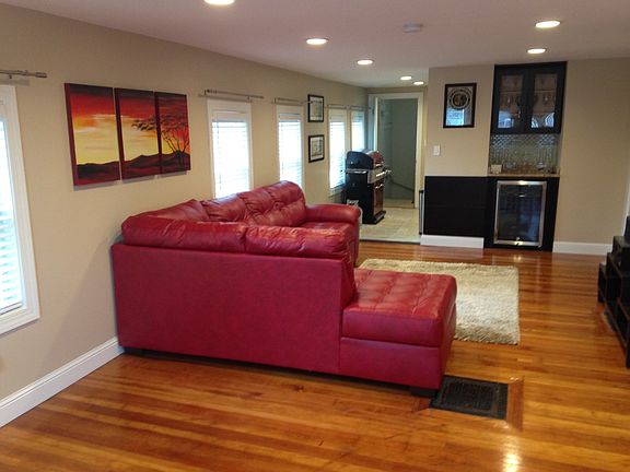 3rd image of 9 Tremont St #2