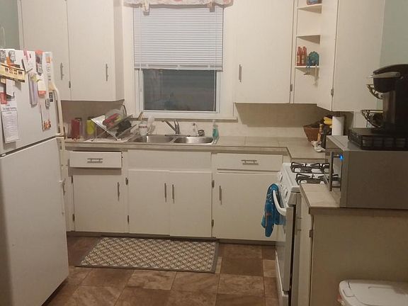 3rd image of 1104 Tamarack Ave NW #1