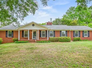 1915 Old Hollow Rd, Walkertown, NC 27051