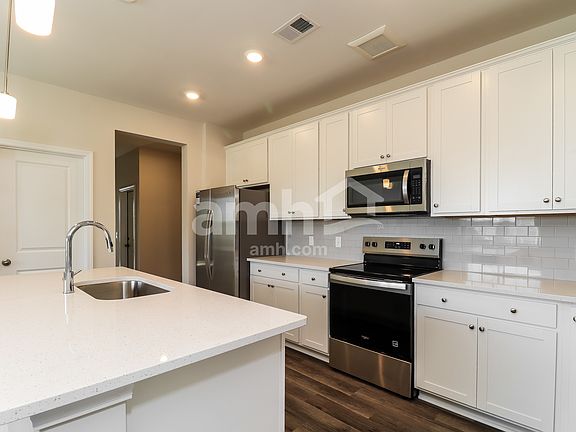 5th image of 239 Green Meadow Dr