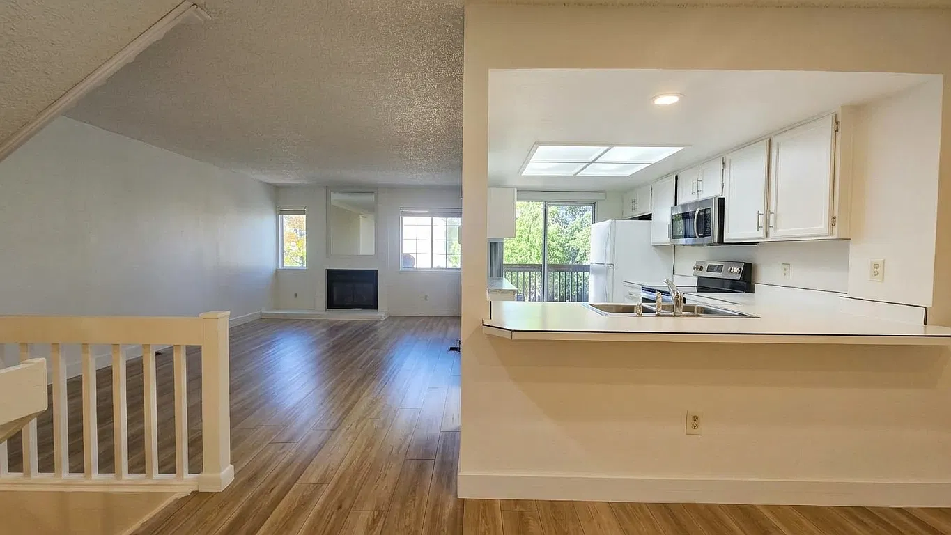 2 bed, 1557 sqft, $2,150 — Photo 2
