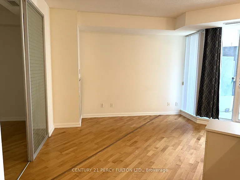 111 Elizabeth St #1501 — Photo 9