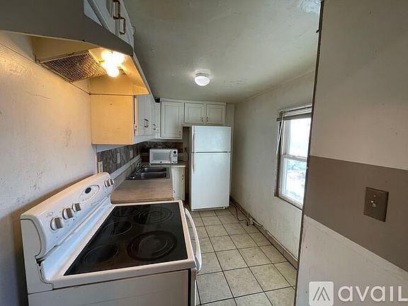 5th image of 3 McGrew Grv #2W