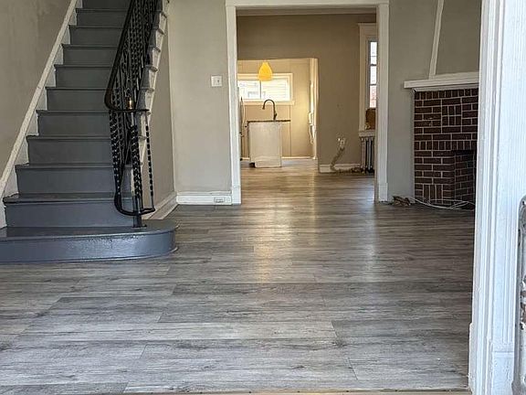 5th image of 5107 Diamond St