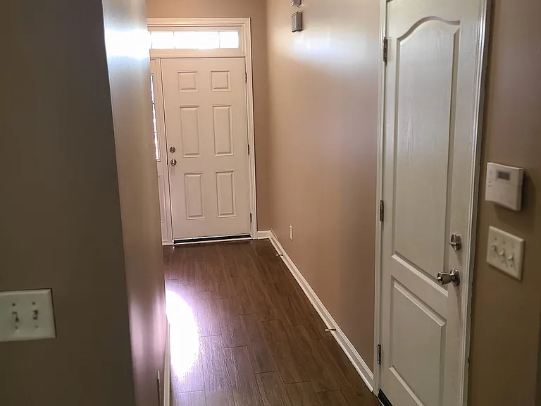 6835 Bone Creek Dr — Photo 3
