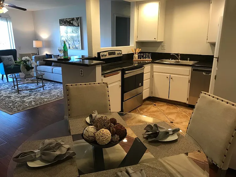 204 Woodland Pkwy #117 — Photo 6