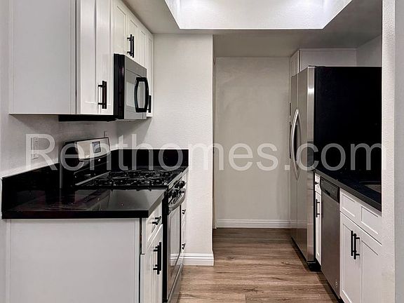 4th image of 9352 Twin Trails Dr Unit 204