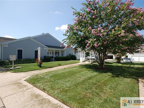 3rd image of 654 Bluebird Dr