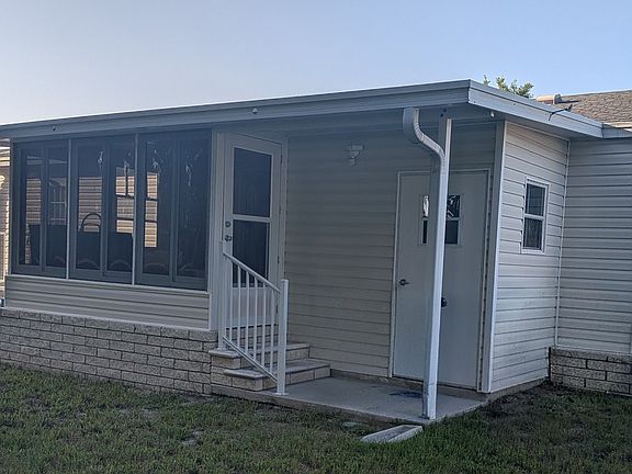 3rd image of 5915 SW 57th St Unit 3J