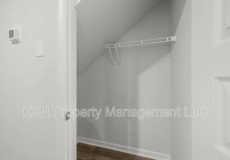129 Azure Dr — Photo 9