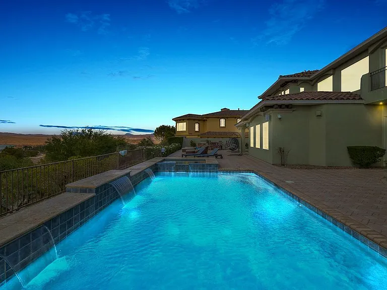 12A Via Potenza Ct — Photo 9