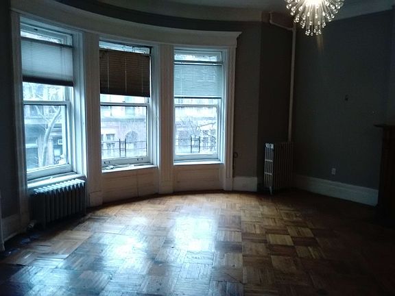 2nd image of 41 W 89th St APT 3F