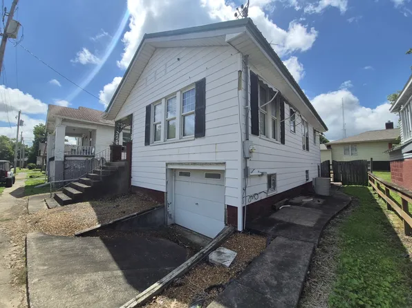 27 W Baker St, Harrisburg, IL 62946