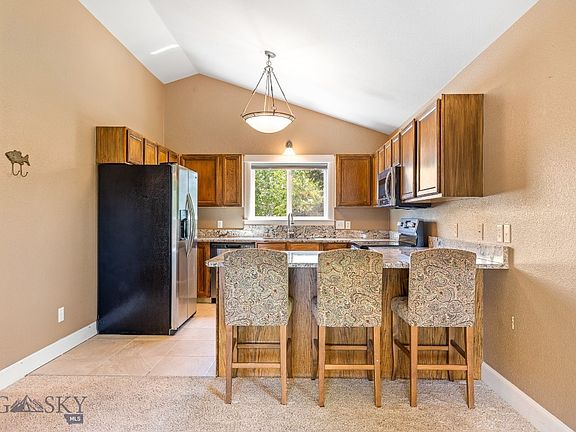 4th image of 305 N Pondera Ave