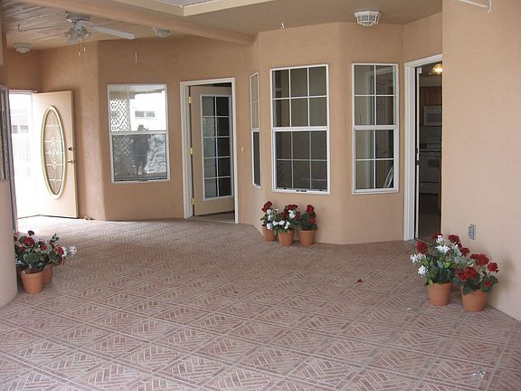 Spacious Breezeway