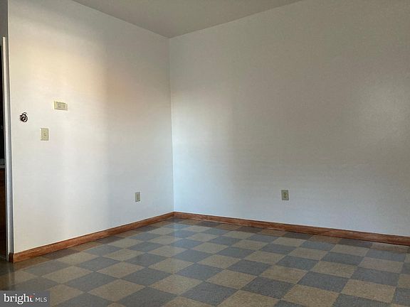 3rd image of 1001 Wood St #2R