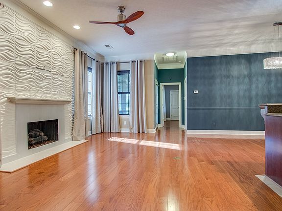 4th image of 1082 Lt Gibson Cir