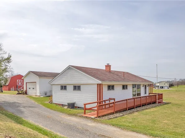 127 Fredericktown Rd, Darlington, PA 16115