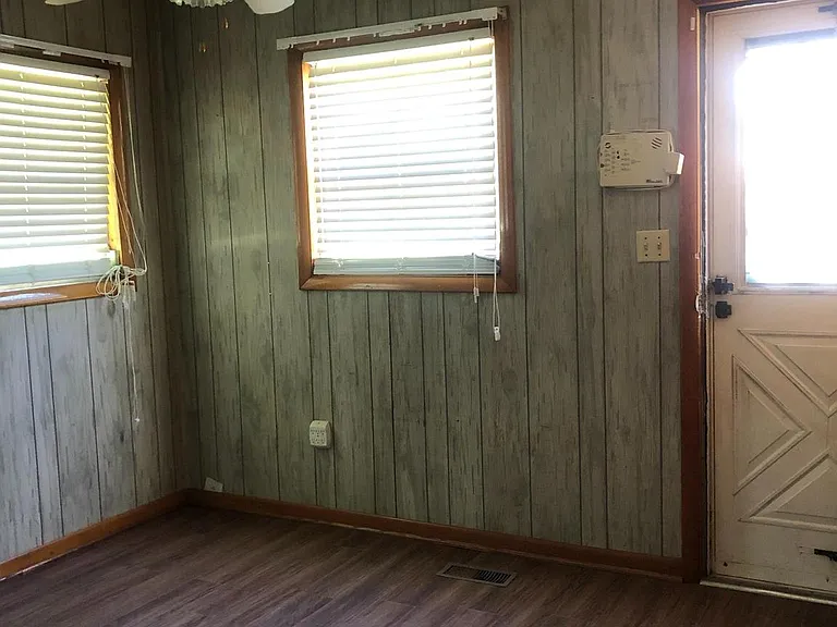 11181 Dahlgren Rd — Photo 7