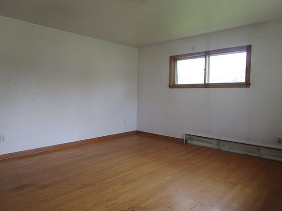 2nd image of 2028 Carmel Blvd