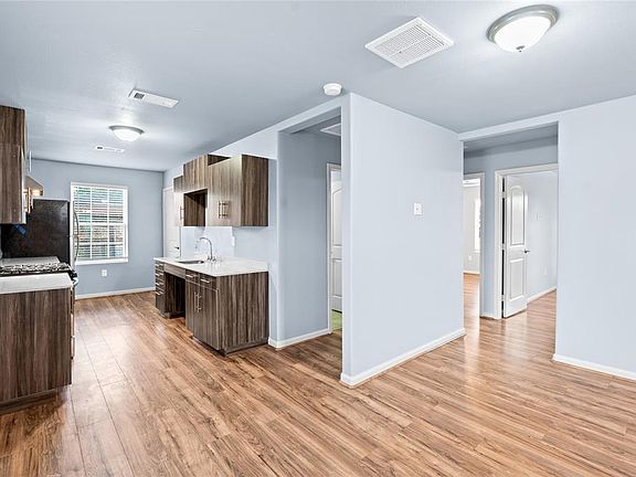 4th image of 1317 Taylor Ave