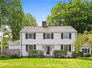 1163 Unquowa Rd, Fairfield, CT 06824