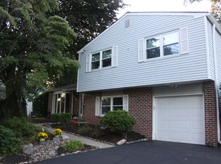 32 Karen Rd, Holland, PA 18966