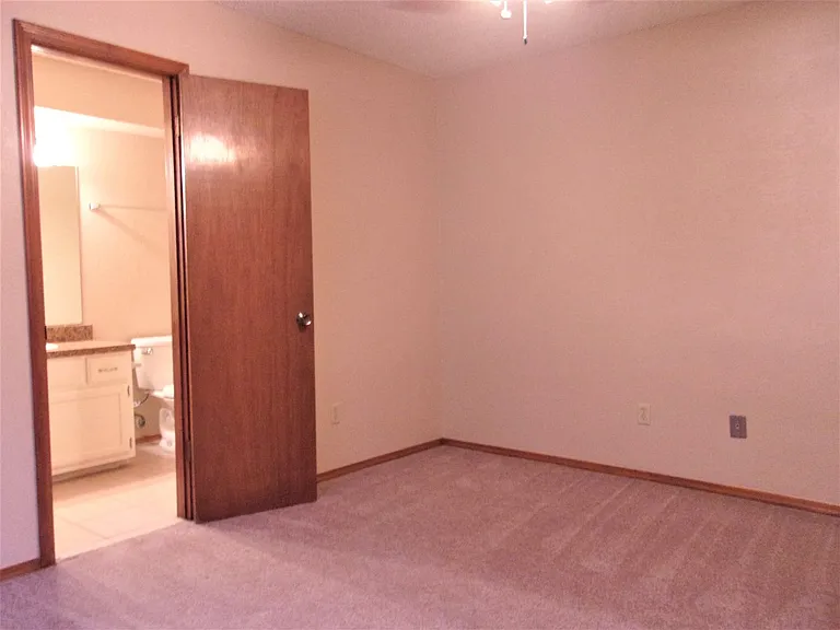 TJ 12 - FFG 8911 8913 — Photo 8