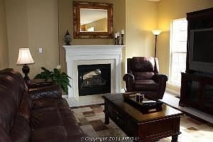 3rd image of 2919 Medford Dr