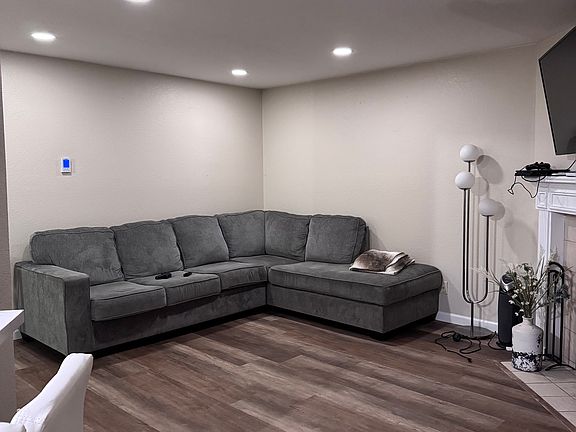 3rd image of 16419 Spruce Way APT C6