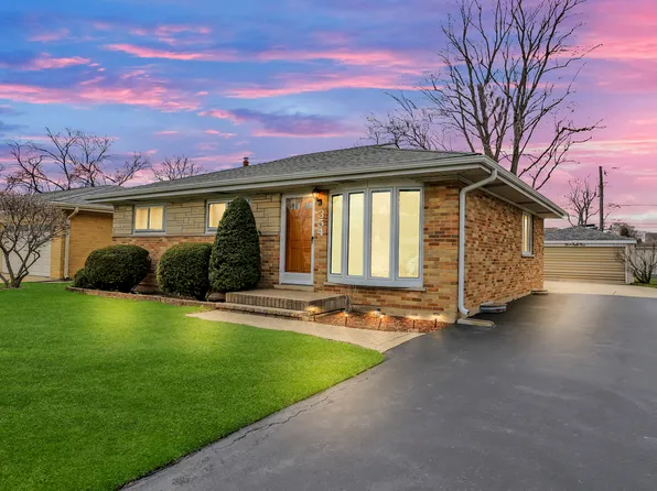 354 Pine Ave, Wood Dale, IL 60191