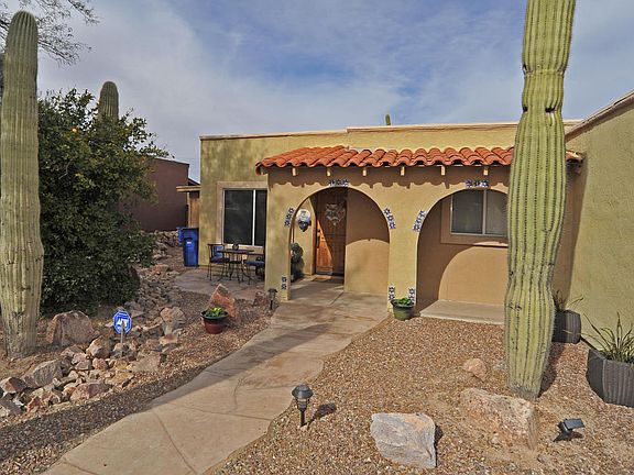3rd image of 2870 W Desert Crest Dr