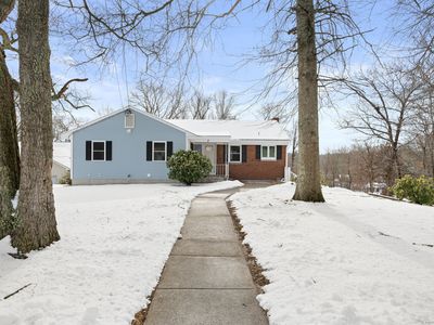 7 Sunniecrest Drive, Waterford, CT, 06385
