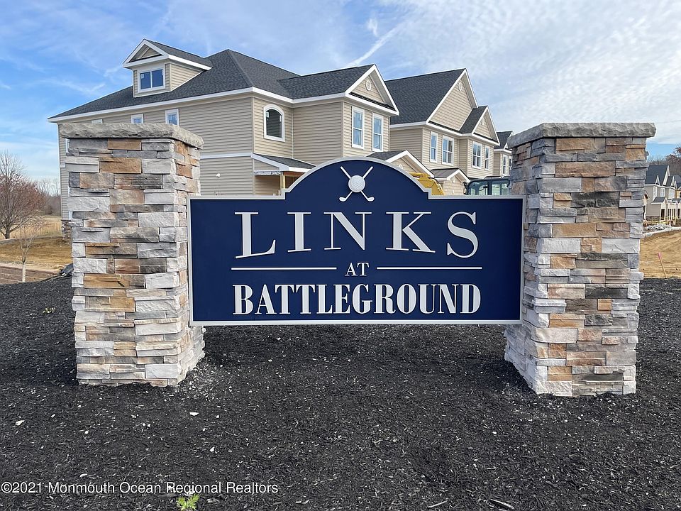1st image of 106 Hedgerow Ln
