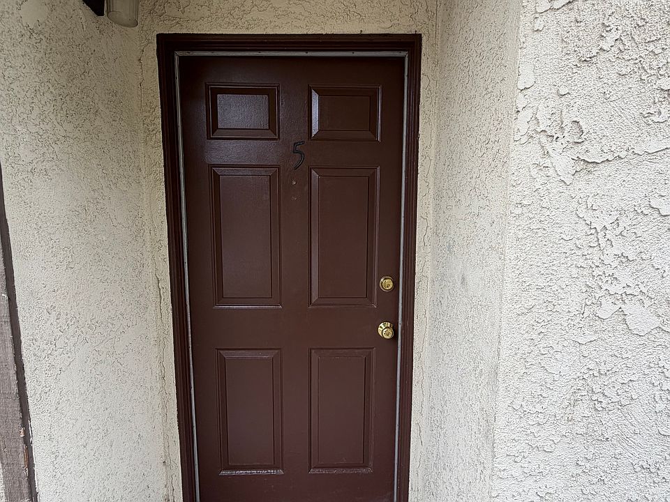 1st image of 1434 N California Ave APT 5