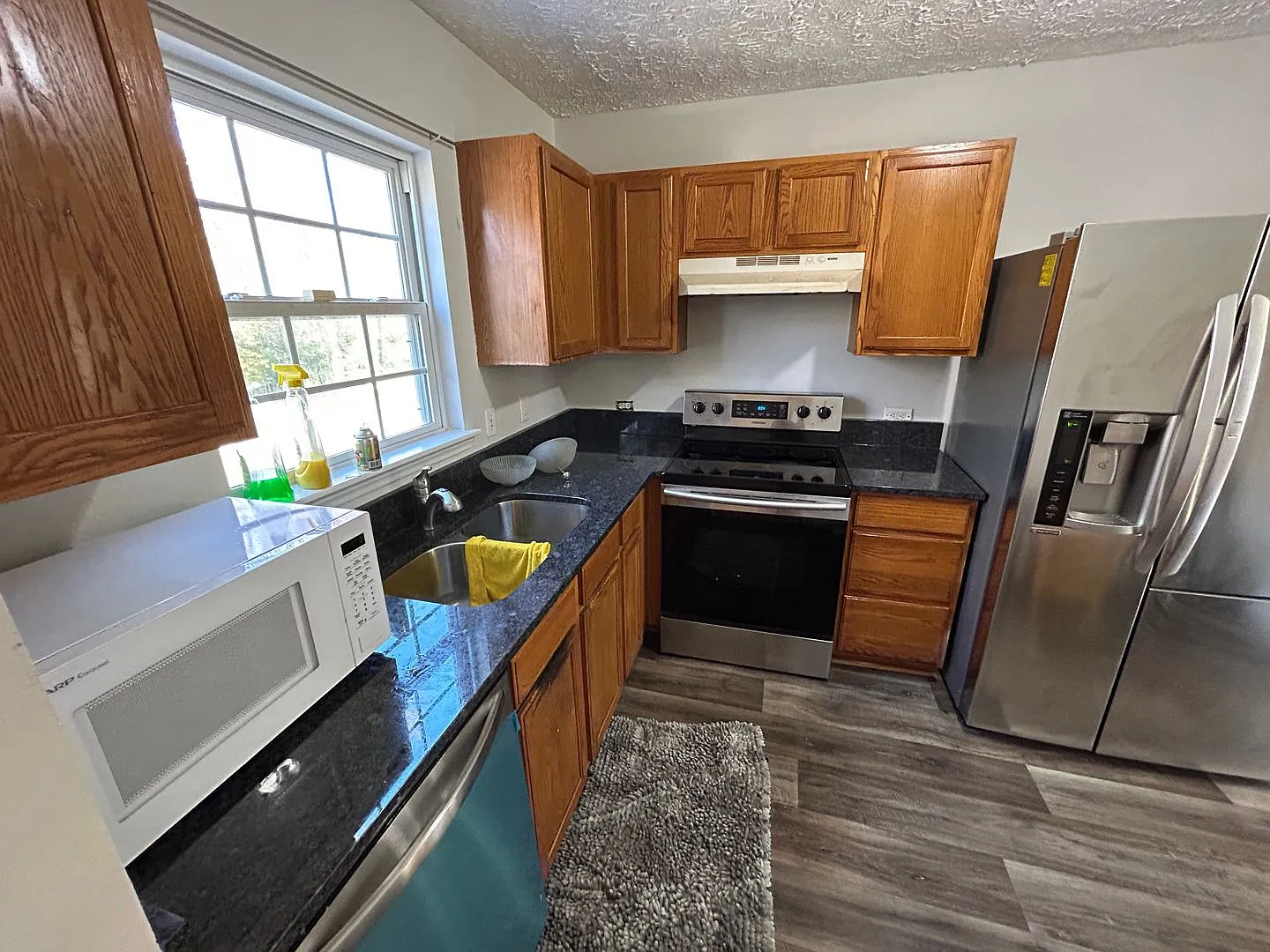 Room in 3 Bedroom Home at Beaverwood Dr — Photo 3
