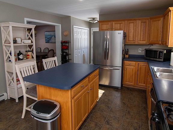 4th image of 34 Scribner Road