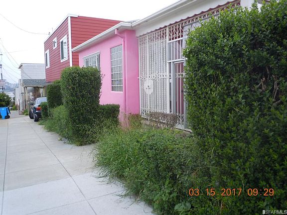 5th image of 995 Girard St