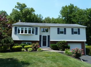 1462 Kingsley Dr, Warminster, PA 18974